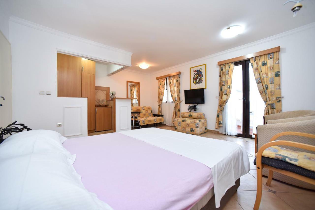 Bologna Apartments Будва Екстер'єр фото