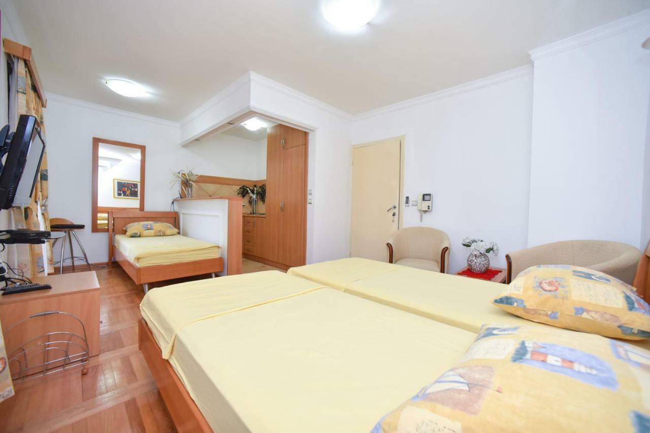 Bologna Apartments Будва Екстер'єр фото