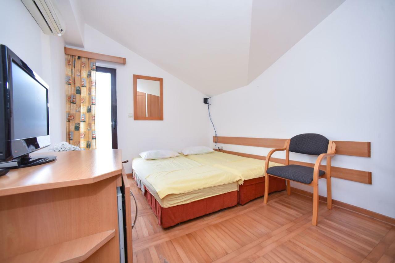 Bologna Apartments Будва Екстер'єр фото